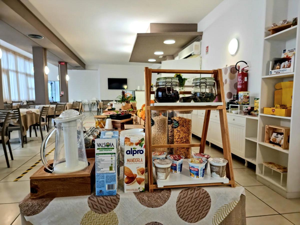 Elefantino Grey - Free Breakfast & Brunch Until 13-00 - Vicinissimi A Mirabilandia Hotel